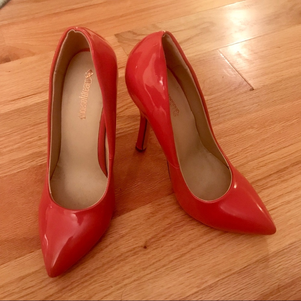 ShoesofDream Patent Leather Pumps
